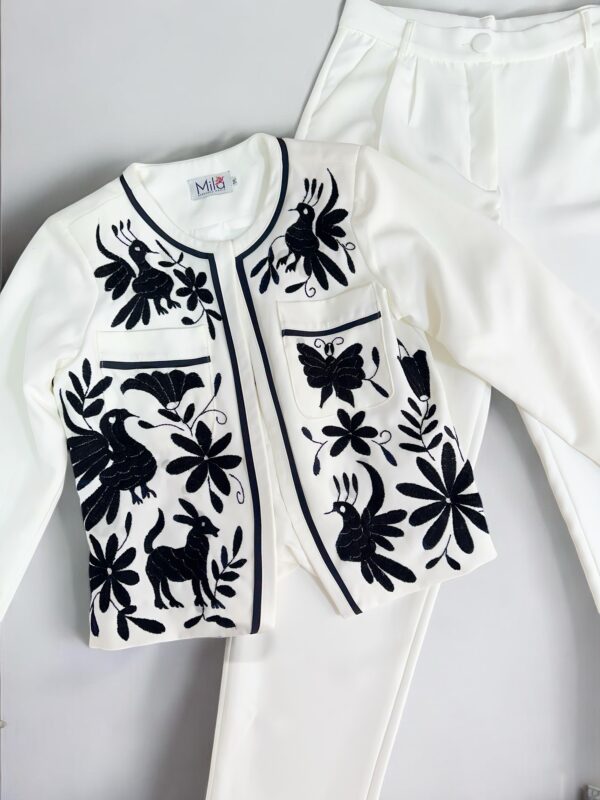 Conjunto de Blazer y Pantalón Talla Mediana - Imagen 2