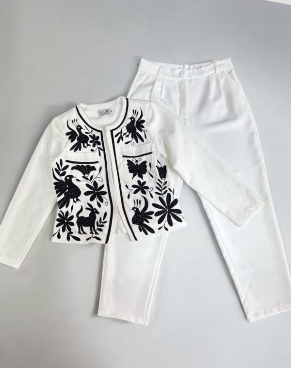 Conjunto de Blazer y Pantalón Talla Mediana
