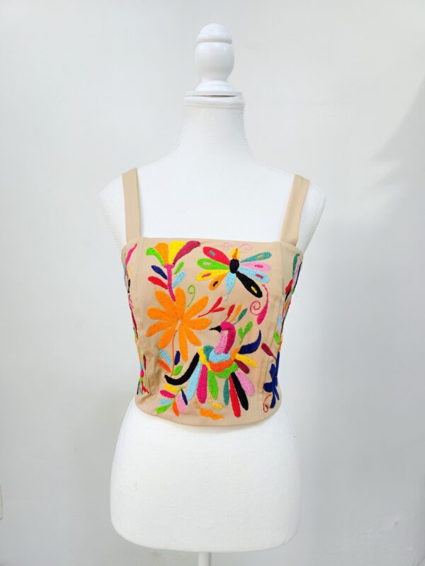 Top Beige Talla Grande