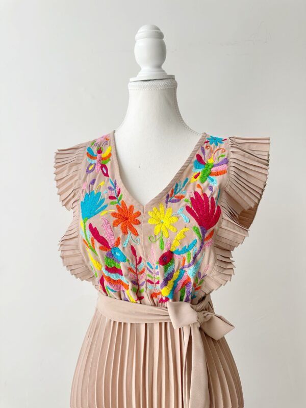 Vestido Beige Talla Chica - Imagen 2