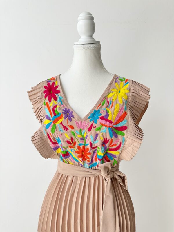 Vestido Beige Talla Grande - Imagen 2