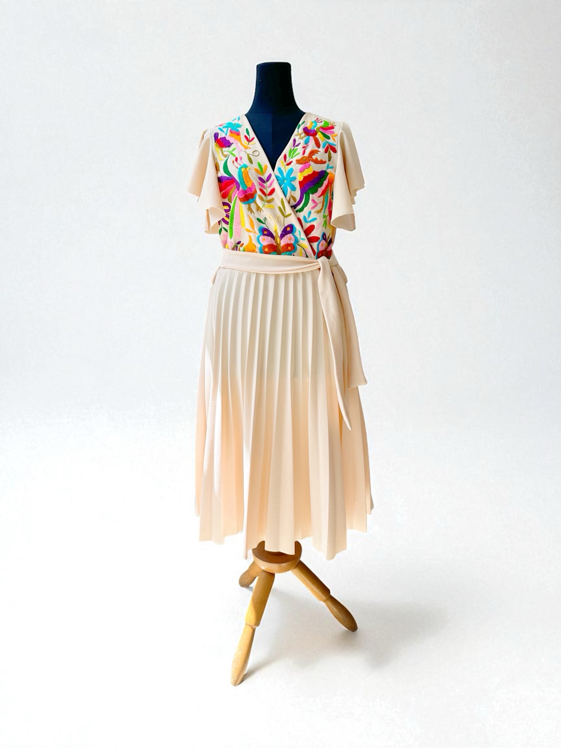 Vestido Color Hueso talla Extra Grande