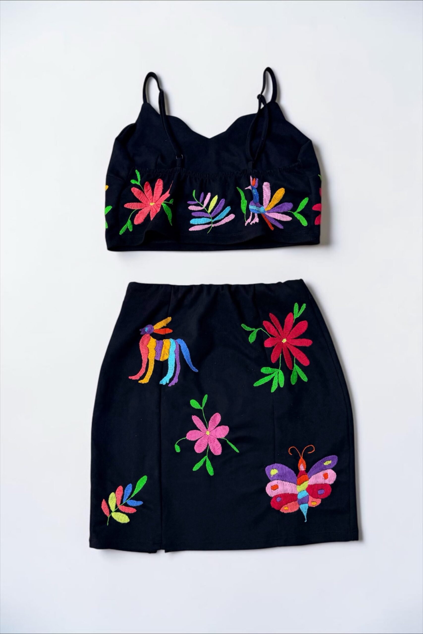 Conjunto de Top y Pantalón Talla Mediana - Imagen 2